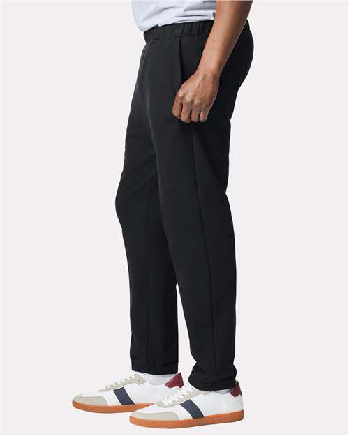 Black Softstyle® Midweight Pocket Sweatpants - SF100