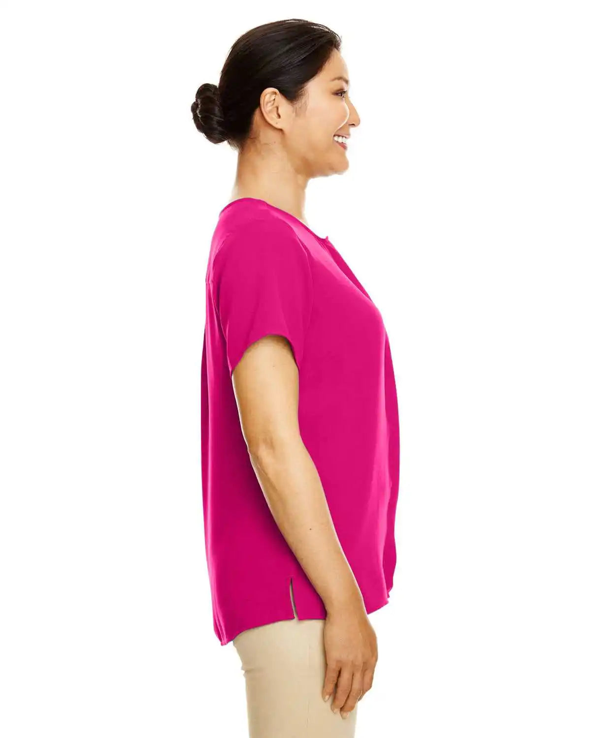 Devon & Jones Dp612w Ladies’ Perfect Fit Short-sleeve Crepe Blouse - Crown Raspberry