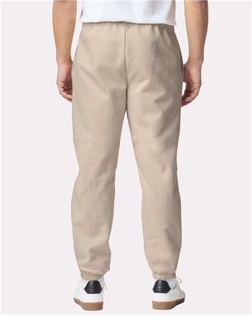 Sand Softstyle® Midweight Pocket Sweatpants - SF100