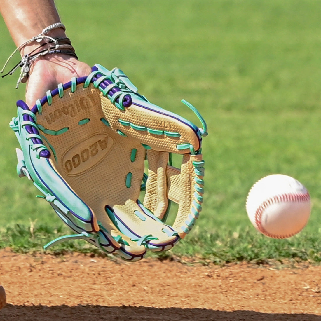 Wilson A2000 1786 Spin Control 11.50" Winter Collection Infield Glove WBW103937115 - Seafoam Blonde Purple - HIT a Double - 3