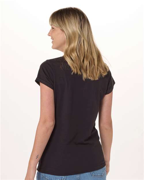 Black Women&#39;s Essential T-shirt - BW2104