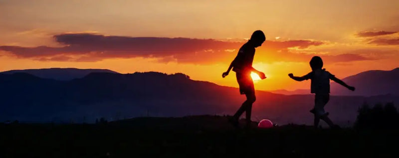 Mizuno sustainability - kids playing outdoors