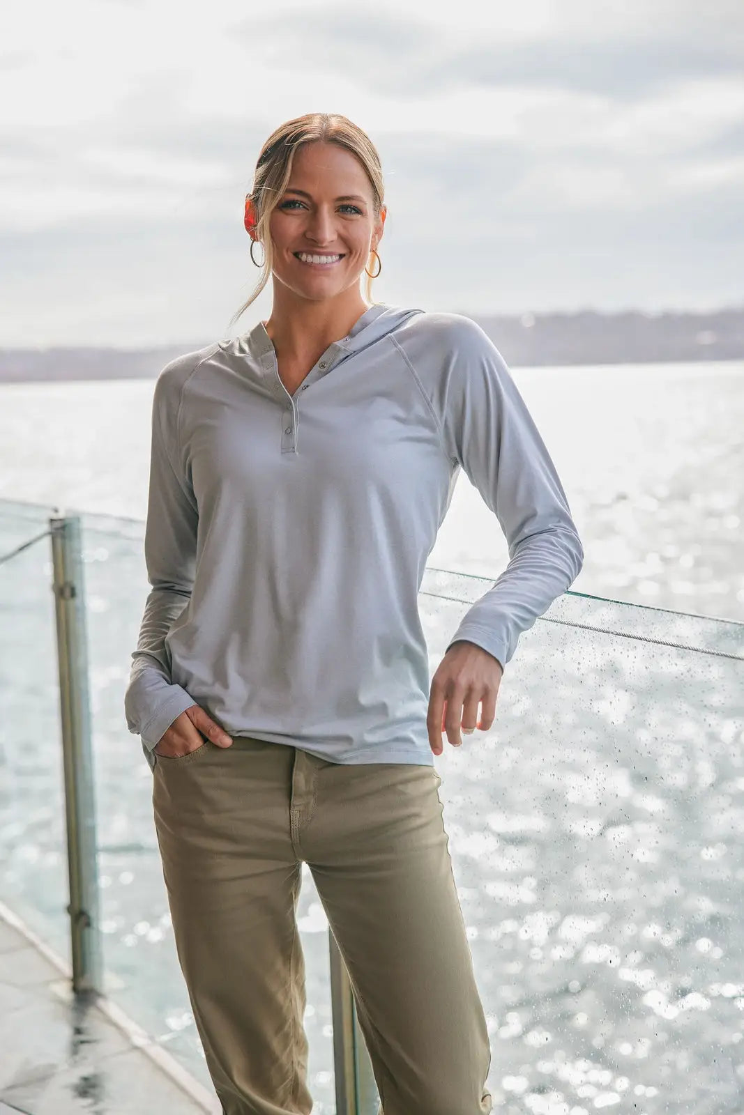 Cutter & Buck Lck00184 Coastline Epic Comfort Recycled Womens Hooded Shirt - Concrete