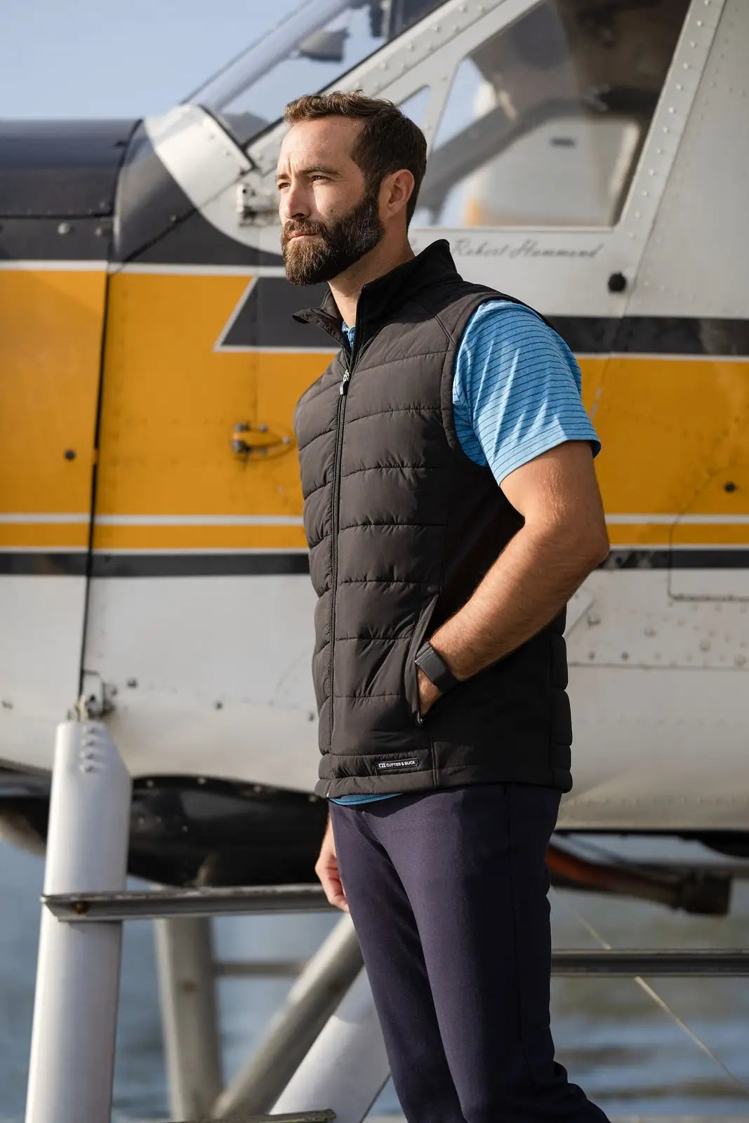 Cutter & Buck Mco00076 Evoke Hybrid Softshell Recycled Mens Full Zip Vest - Black