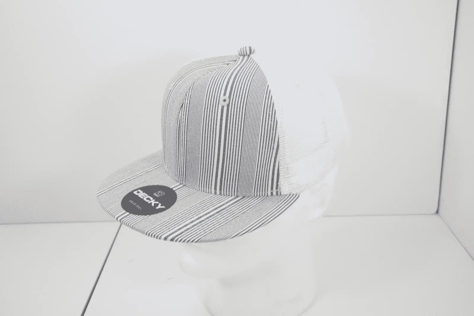Decky 6015 H/c Plaid Cap - White 132