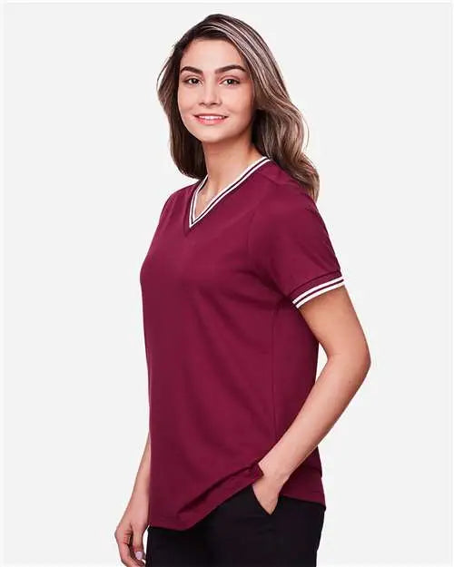 Devon & Jones Dg20cw Women’s Crownlux Performanceâ Plaited Tipped V-neck Shirt - Burgundy White