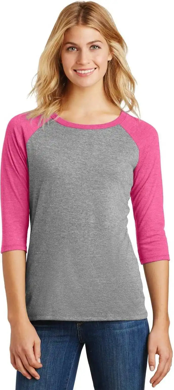 District Dm136l Women’s Perfect Tri 3/4 Sleeve Raglan Fuchsia Frost Gray