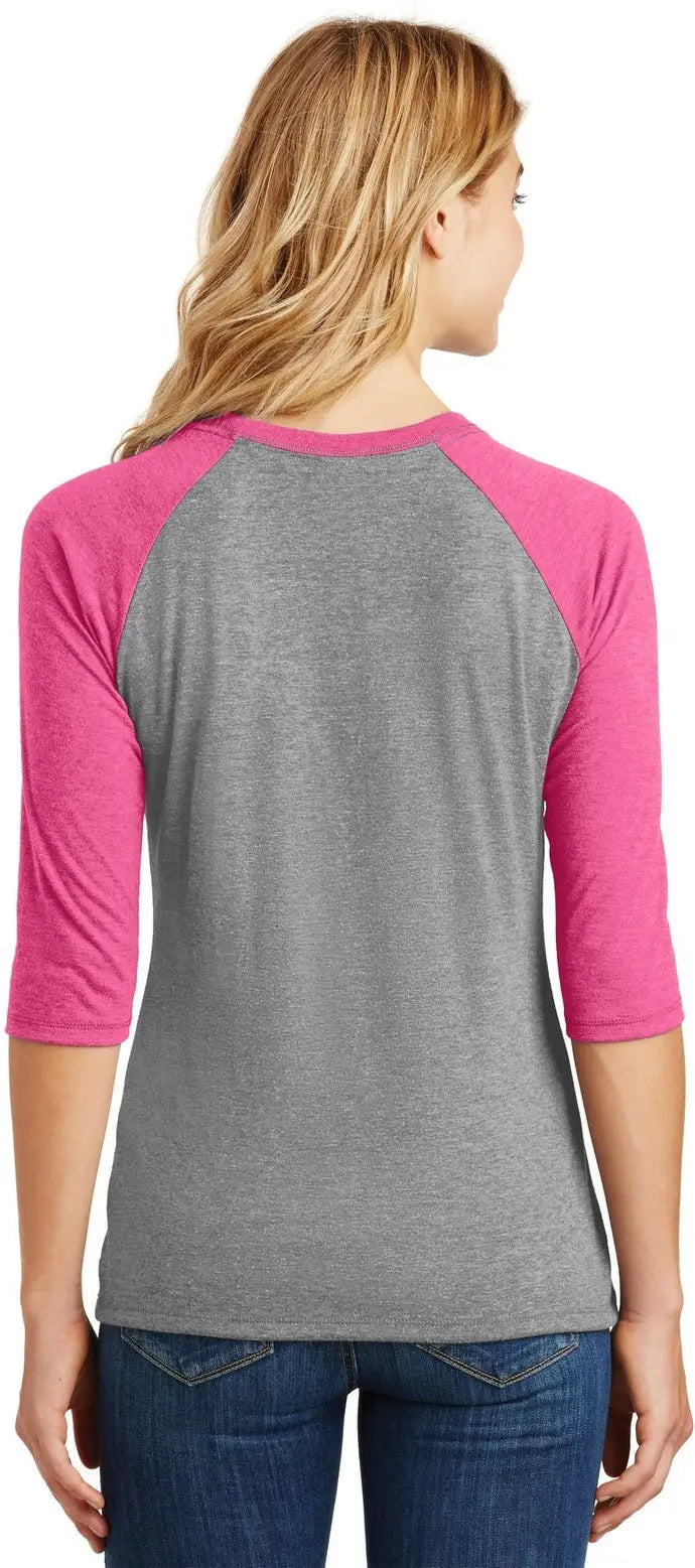 District Dm136l Women’s Perfect Tri 3/4-sleeve Raglan - Fuchsia Frost Gray
