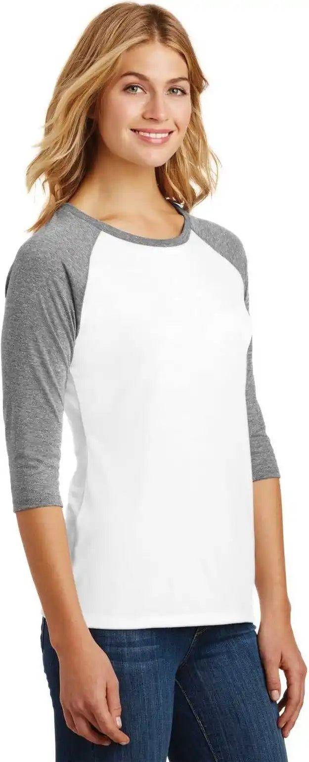 District Dm136l Women’s Perfect Tri 3/4 Sleeve Raglan Gray Frost White