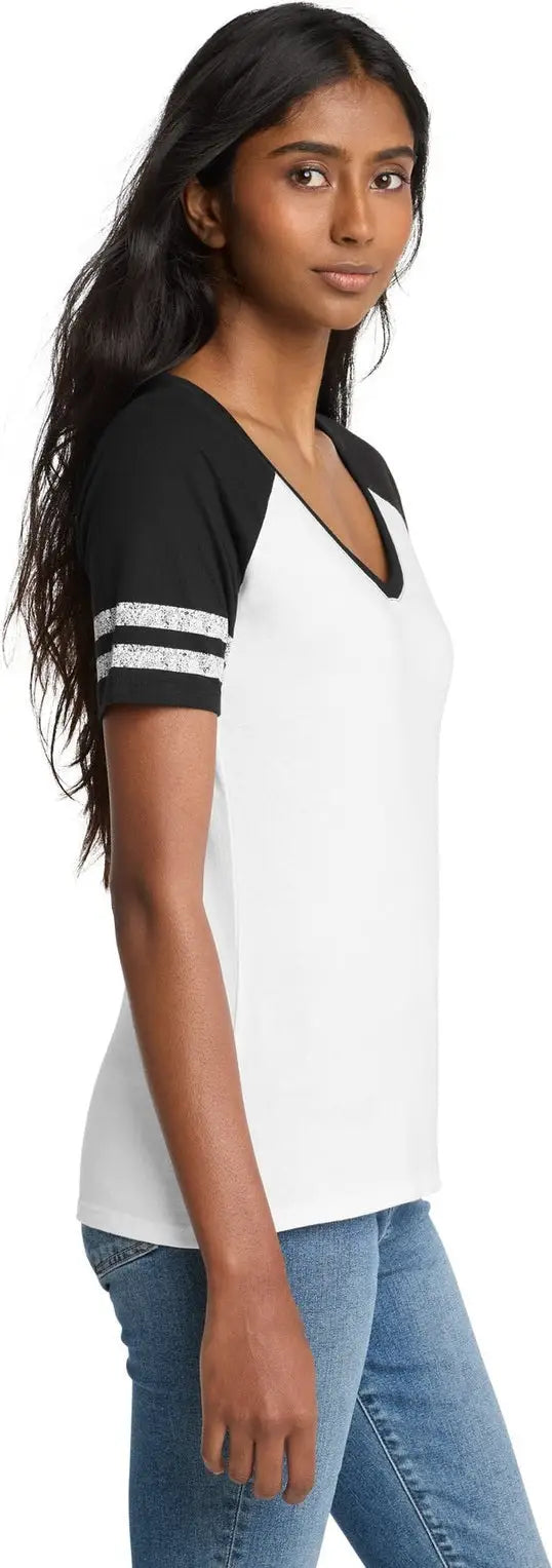 District Dm476 Women’s Game V-neck Tee - White Black