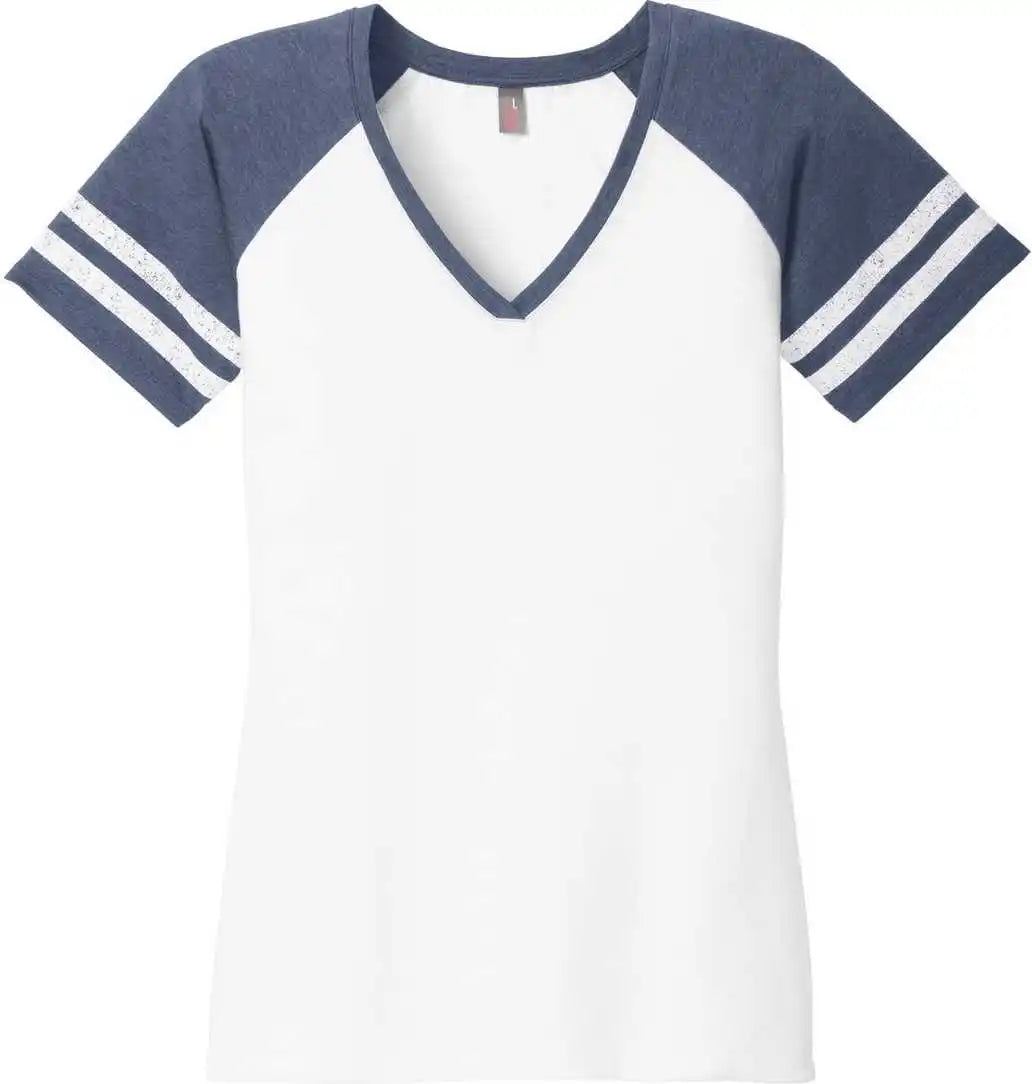 District Dm476 Women’s Game v Neck Tee White Heathered True Navy