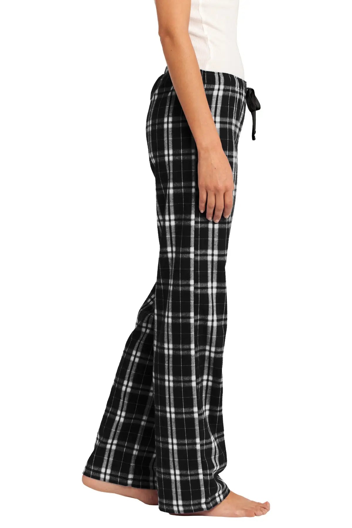 District Dt2800 Women’s Flannel Plaid Pant - Black