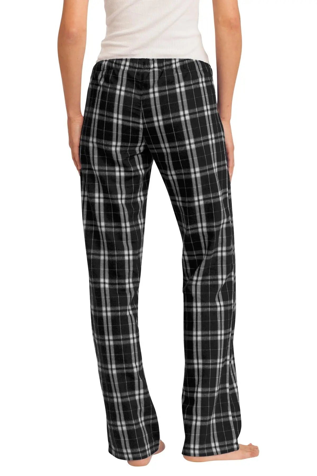 District Dt2800 Women’s Flannel Plaid Pant - Black