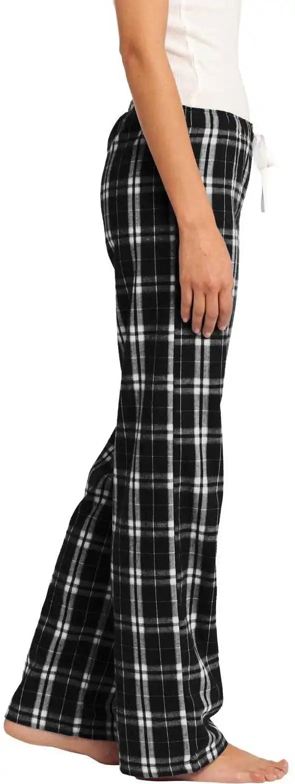 District Dt2800 Women’s Flannel Plaid Pant Black