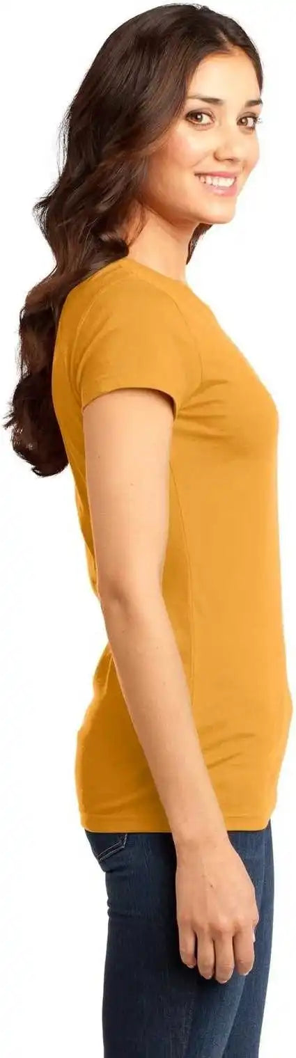 District Dt6001 Women’s Fitted Very Important Tee - Gold