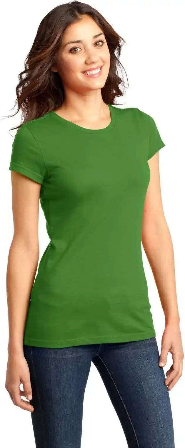 District Dt6001 Women’s Fitted Very Important Tee - Kiwi Green