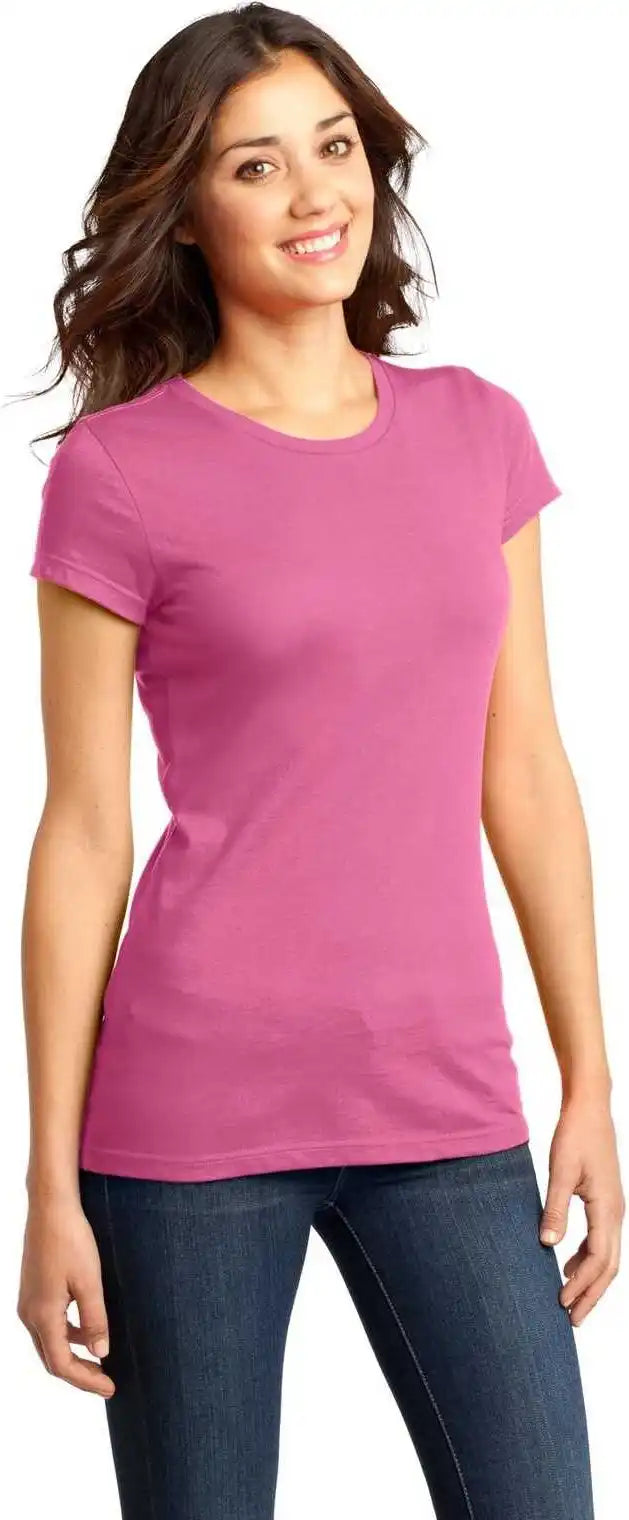 District Dt6001 Women’s Fitted Very Important Tee - True Pink
