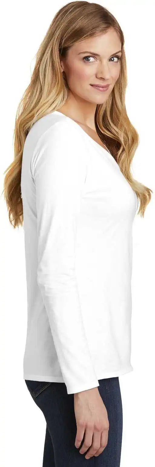 District Dt6201 Women’s Very Important Tee Long Sleeve v Neck White