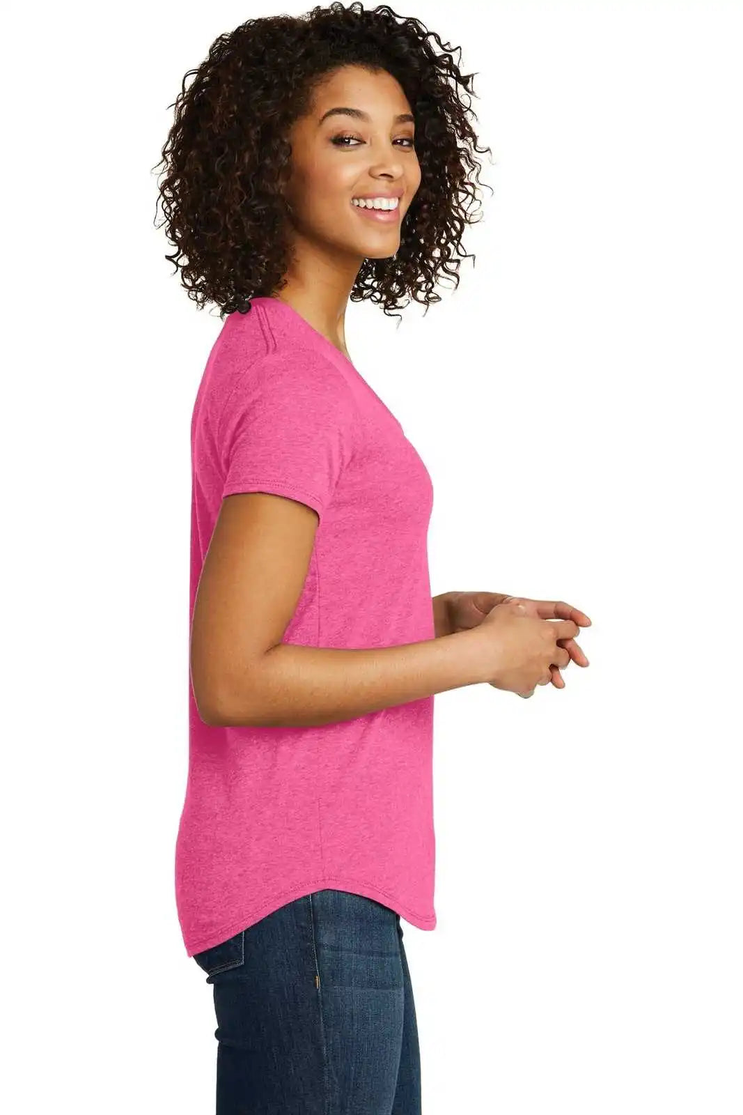 District Dt6401 Women’s Fitted Very Important Tee Scoop Neck - Fuchsia Frost