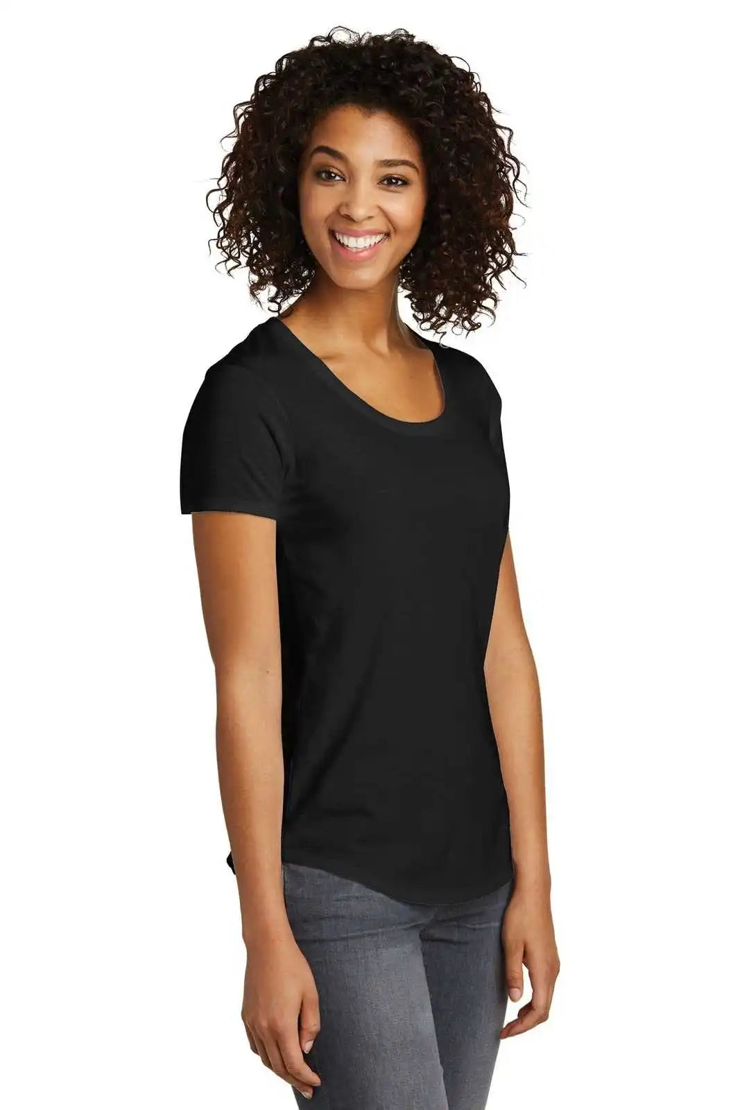 District Dt6401 Women’s Fitted Very Important Tee Scoop Neck - Black