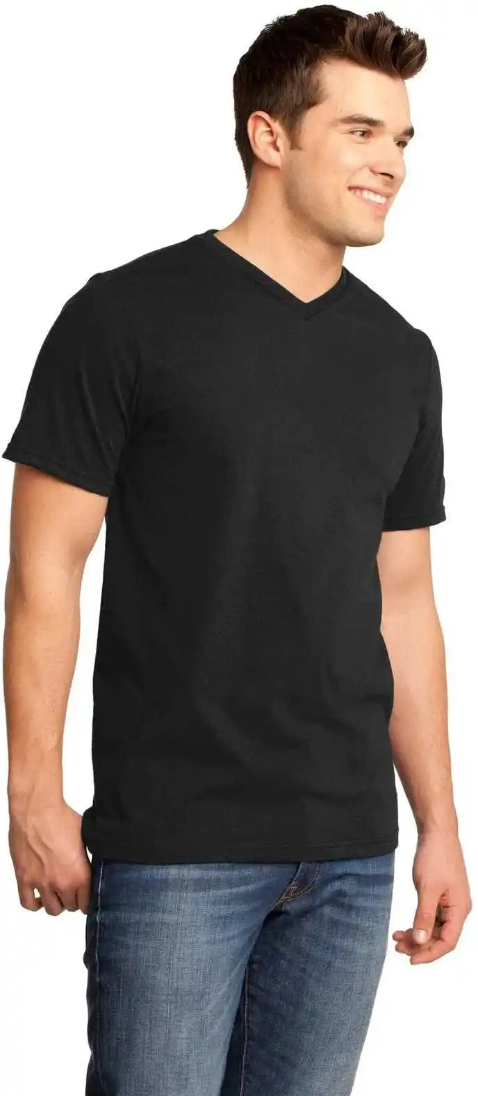 District Dt6500 Very Important Tee v Neck Black