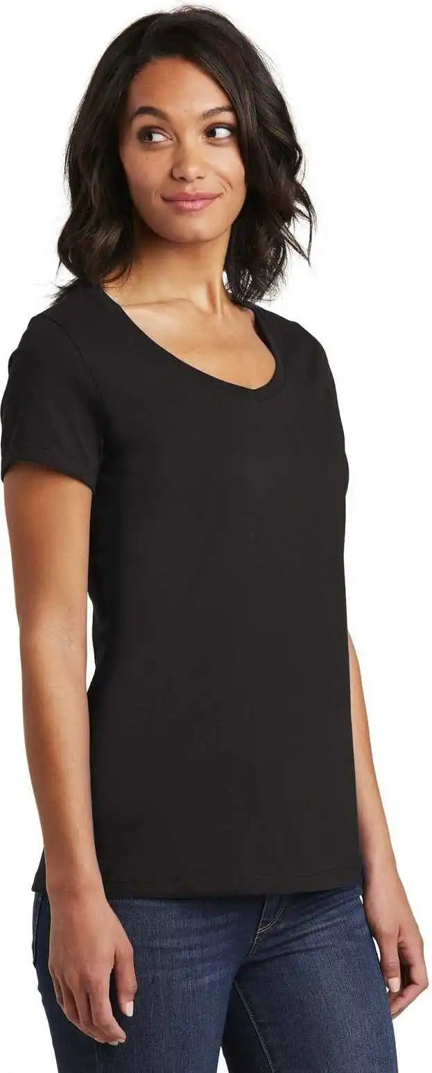 District Dt6503 Women’s Very Important Tee v Neck Black