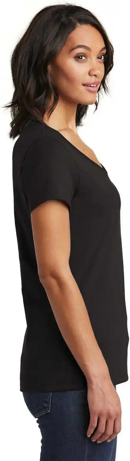 District Dt6503 Women’s Very Important Tee v Neck Black