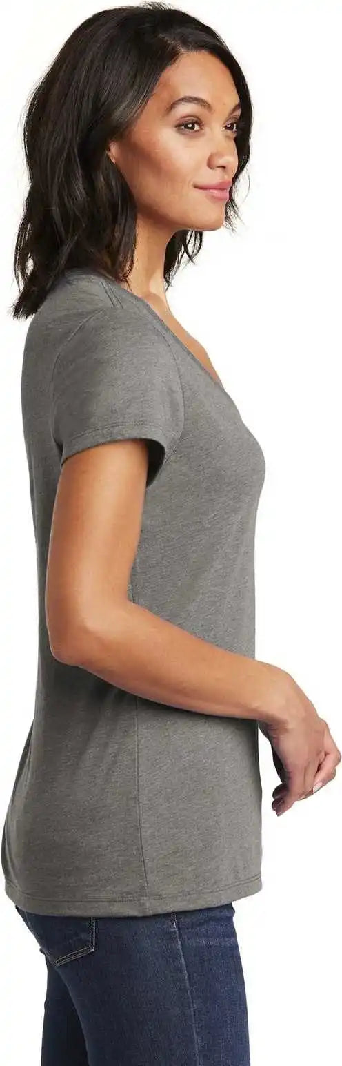 District Dt6503 Women’s Very Important Tee v Neck Gray Frost