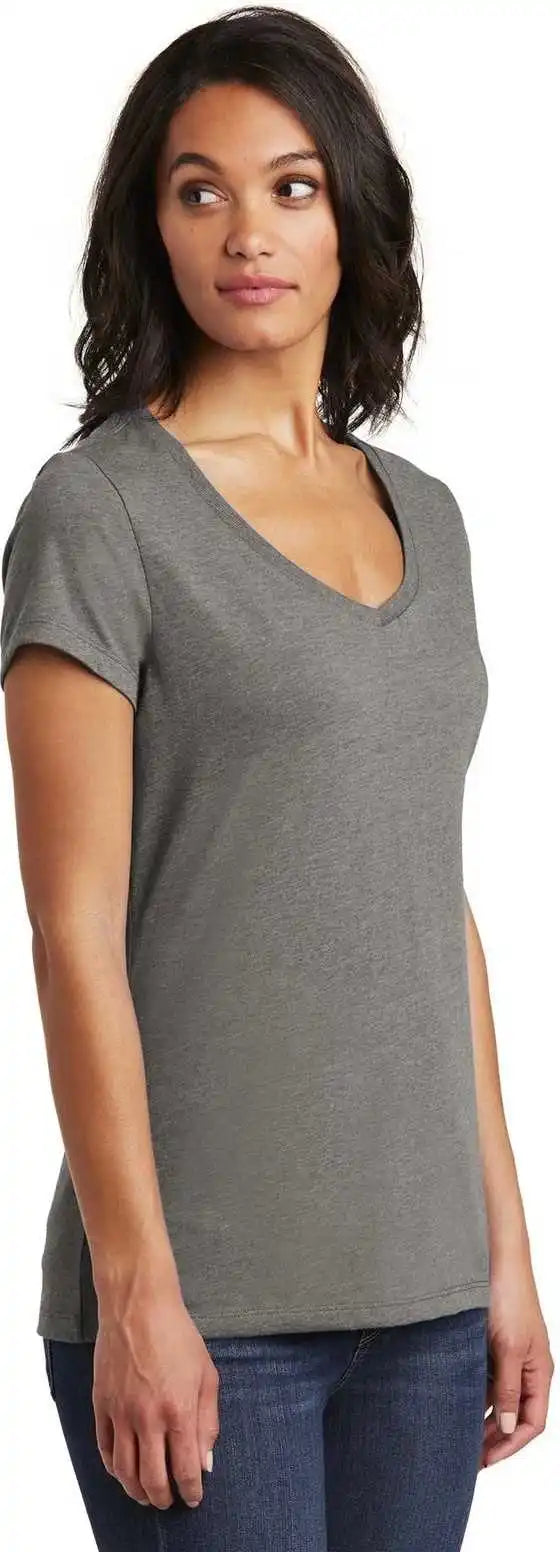 District Dt6503 Women’s Very Important Tee v Neck Gray Frost