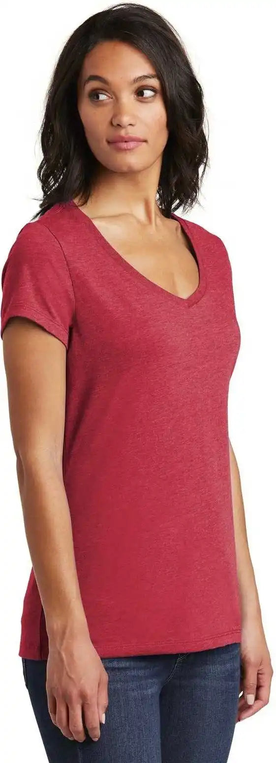 District Dt6503 Women’s Very Important Tee v Neck Heathered Red