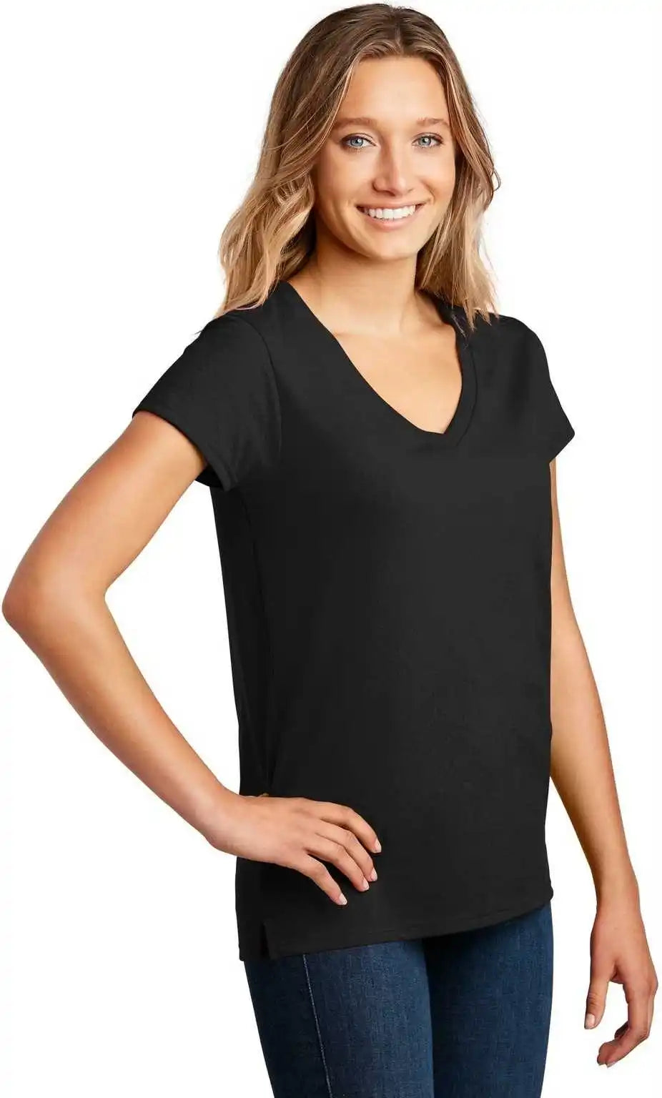 District Dt8001 Womens Re Tee v Neck Black