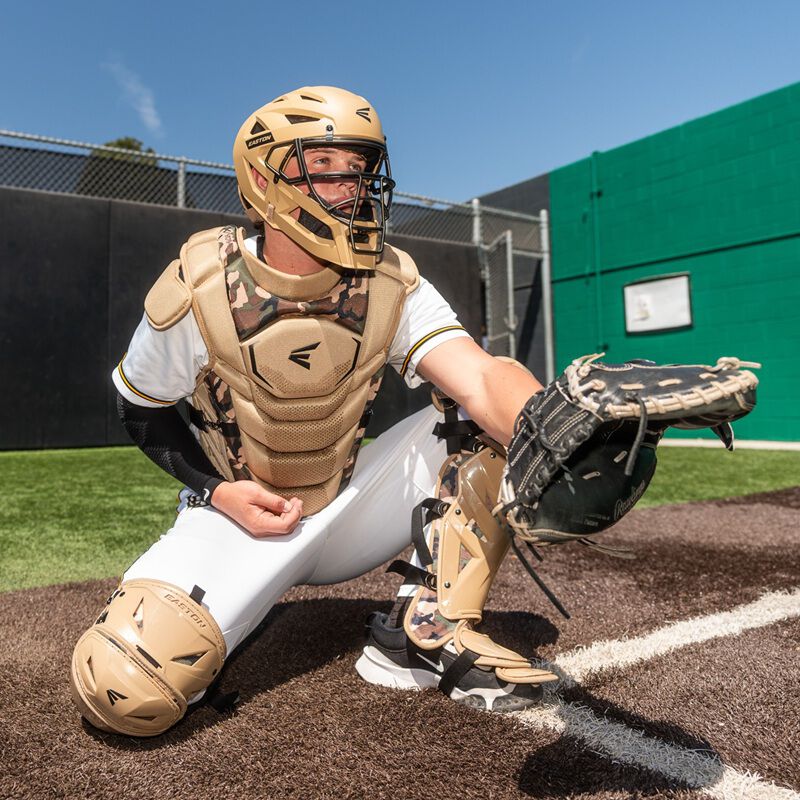 Easton Mav x Adult Catcher’s Gear Set Mavxkitl - Tan Army Camo