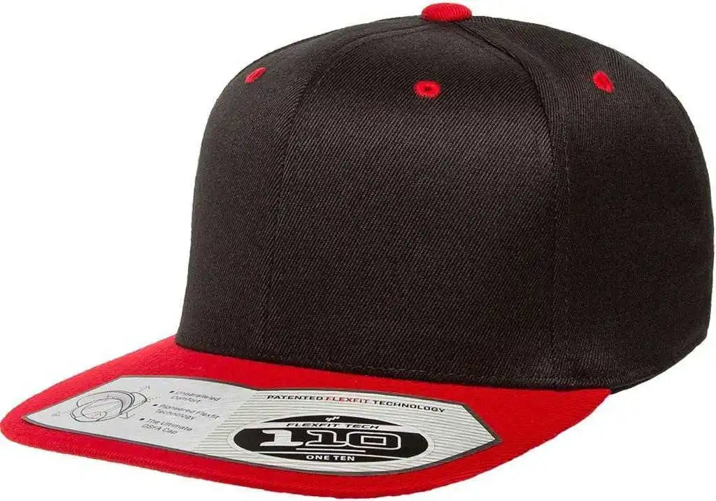 Flexfit 110 Flat Bill Snapback Cap Black Red / 6 7/8’’ 7 1/2’’