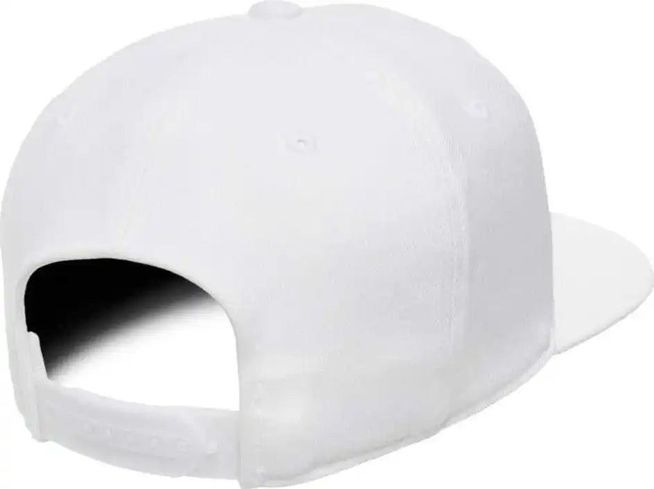 Flexfit 110 Flat Bill Snapback Cap White / 6 7/8’’ 7 1/2’’