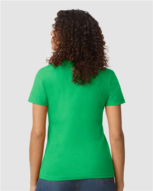 Irish Green Softstyle® Women&#39;s Midweight T-Shirt - 65000L