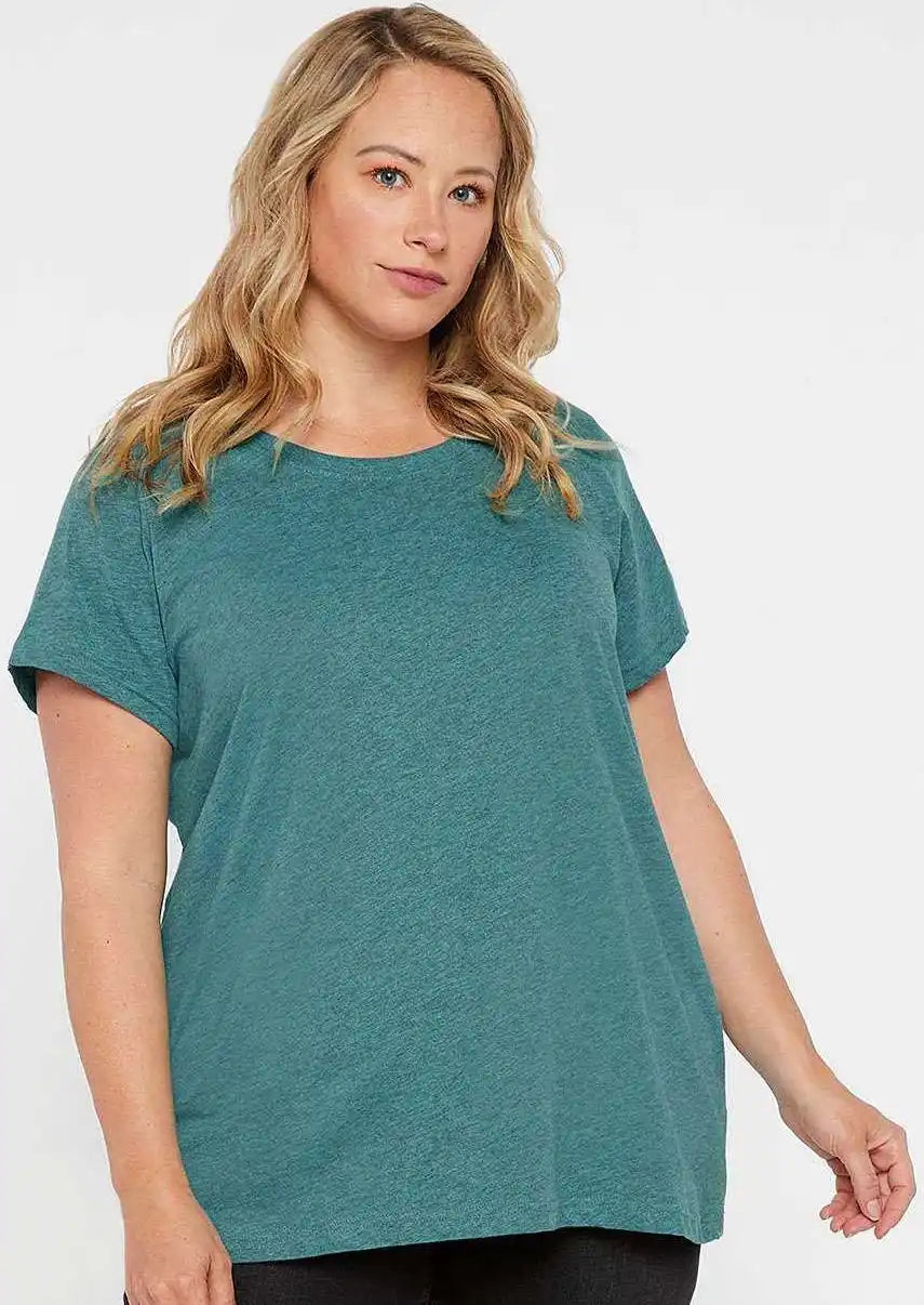 Lat 3816 Curvy Collection Women’s Fine Jersey Tee Surf Blackout