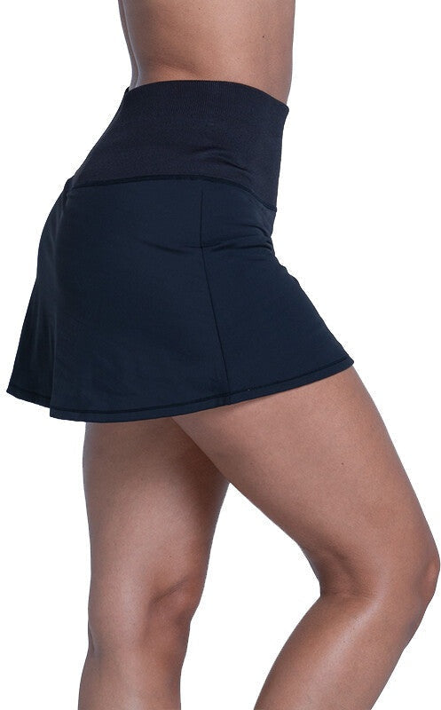 Lucky in Love Baseline Skirt (w) (white)