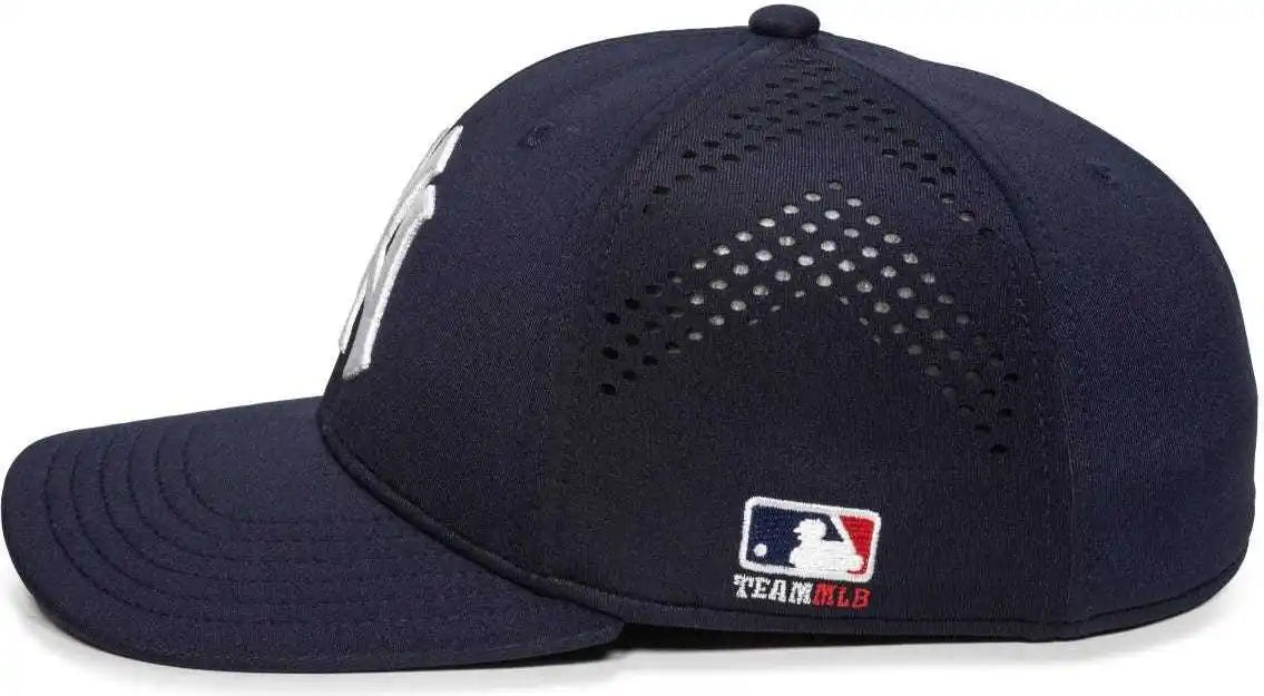 Oc Sports Mlb-600 Perforated Stretchfit Baseball Cap - New York Yankees