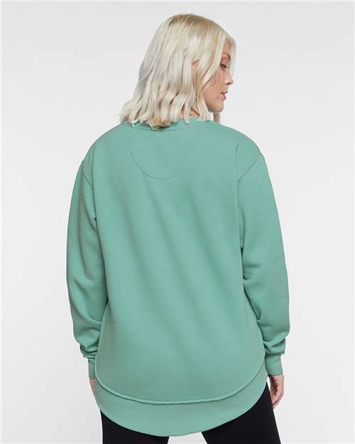 Saltwater Women&#39;s Weekend Fleece Crewneck Sweatshirt - 3525