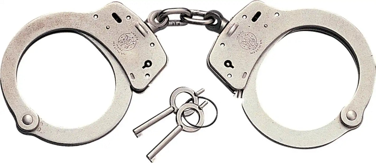 Smith &amp; Wesson Handcuffs Silver
