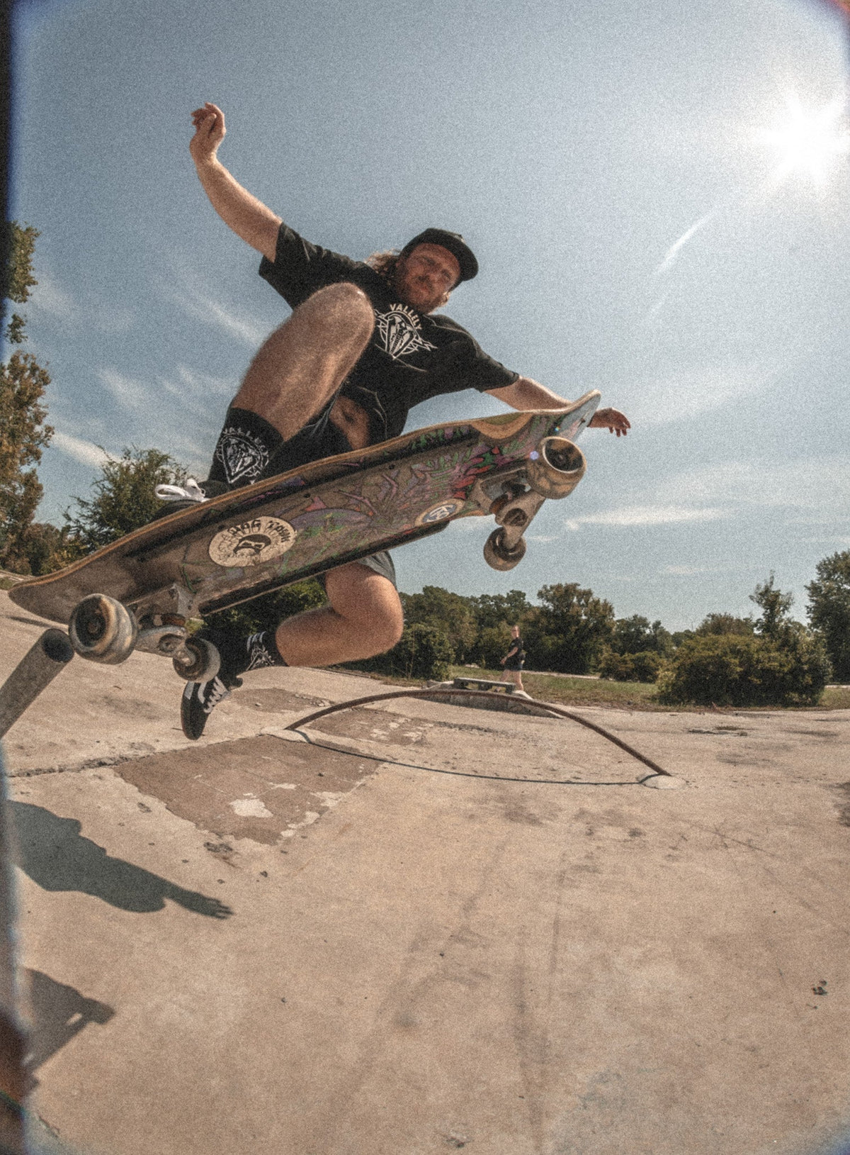 Socco Mike Vallely x Dirty Donny Collaboration - Logo Tee