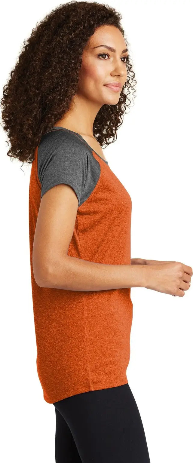 Sport-tek Lst362 Women’s Heather-on-heather Contender Scoop Neck Tee - Deep Orange Heather Graphite