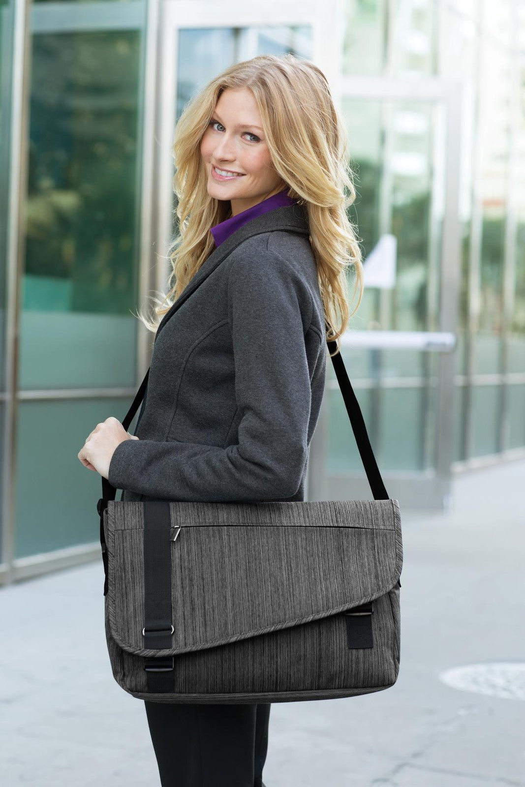 Storm Port Authority Crossbody Messenger. BG303