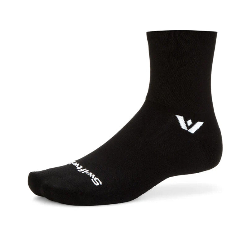 Swiftwick Aspire Quarter Crew Socks High Circuit