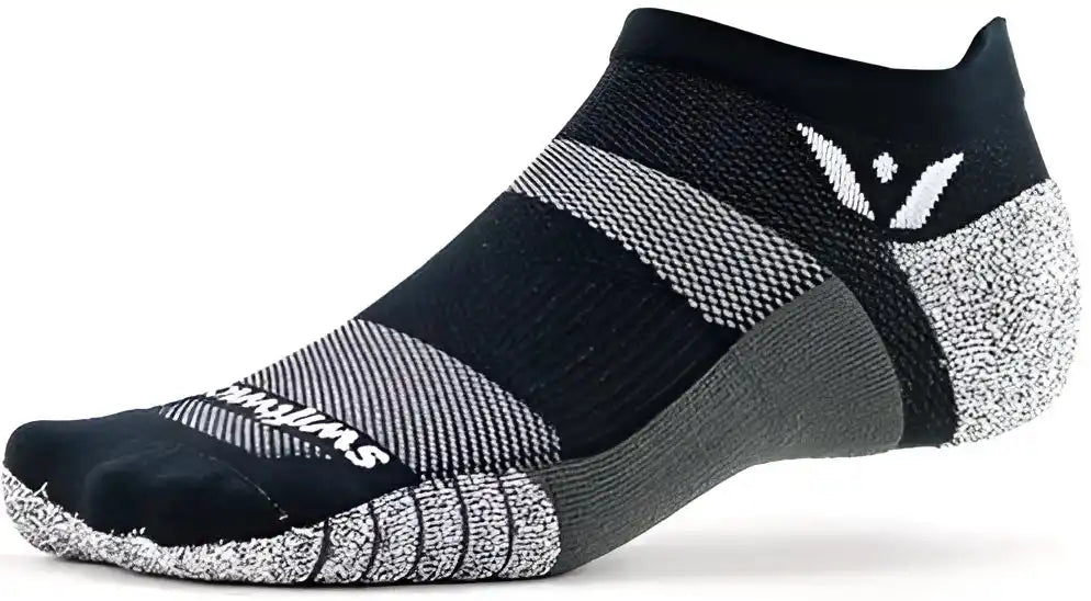 Swiftwick Flite Xt Zero Tab no Show Socks - Black