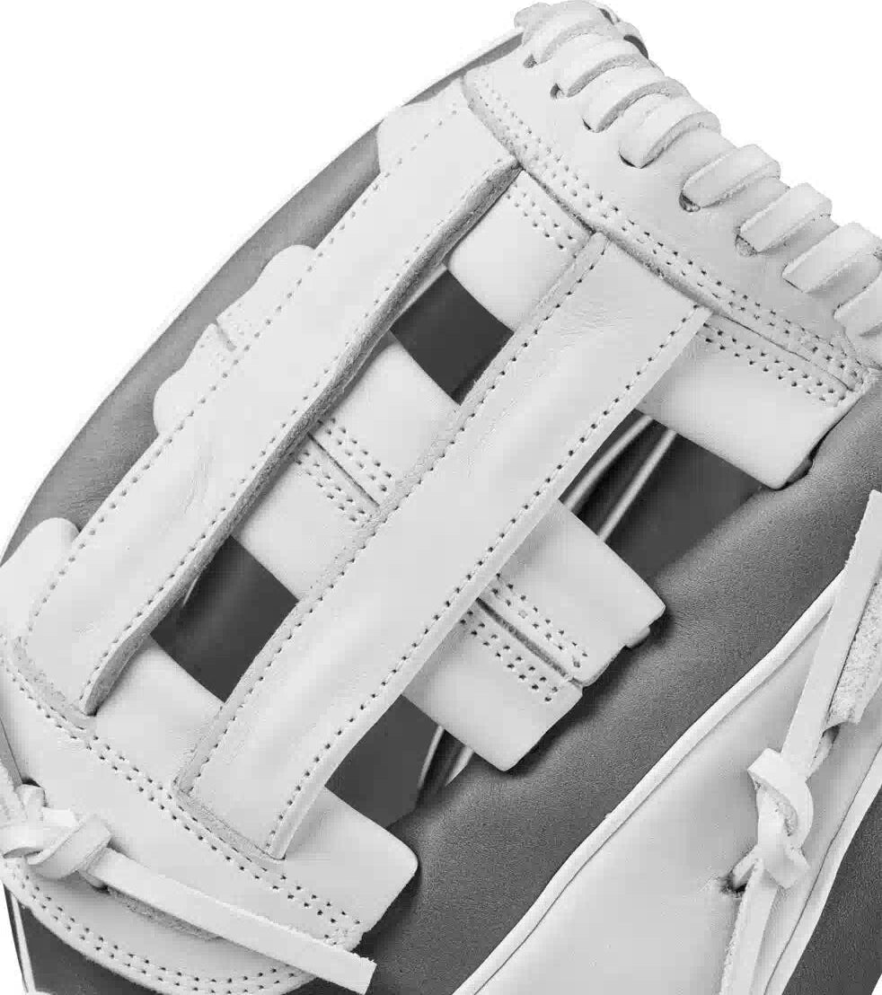 Wilson A1000 If12 12.00’’ Infield Fastpitch Softball Glove Wbw102591 - White Gray - Right Throw