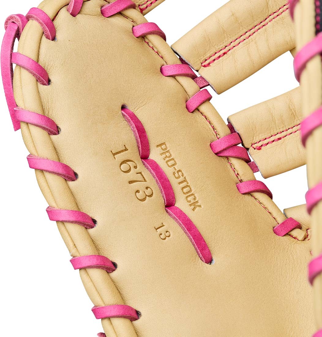 Wilson A2000 1673ss 13.00’’ 1st Base Mitt Wbg06301rt13 - Blonde Black Flaming - Right Throw