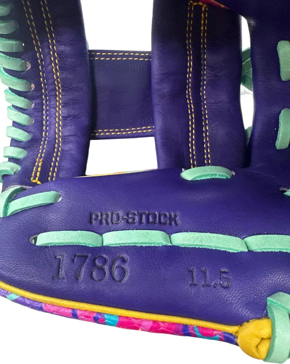 Wilson A2000 1786 11.50’’ Infield Glove Jan 2026 Gotm Wbw104643115 - Grafiti - Muli-colored / Right Throw