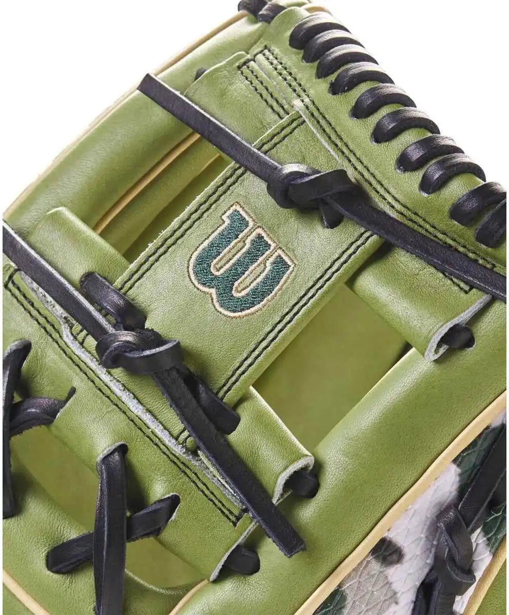 Wilson A2000 1975 11.75’’ Infield Glove Military Honor Nov 2023 Gotm Wbw1016901175 - Olive - Blonde / Right Throw