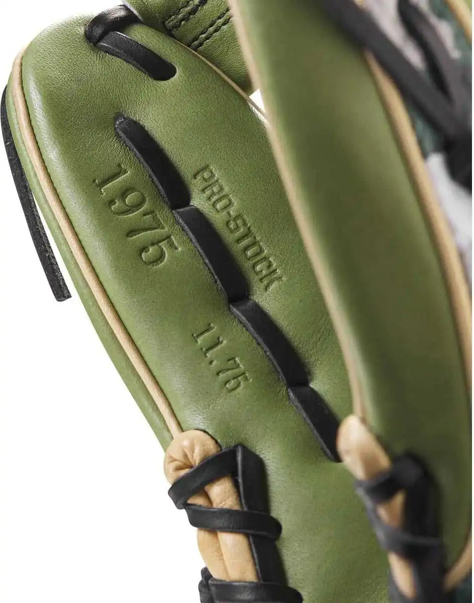 Wilson A2000 1975 11.75’’ Infield Glove Military Honor Nov 2023 Gotm Wbw1016901175 - Olive - Blonde / Right Throw